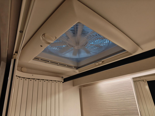 tourne mobil 6.4 Select 2.2 BlueHDI 180PS Automatik - ALL SEASON Foto: 14