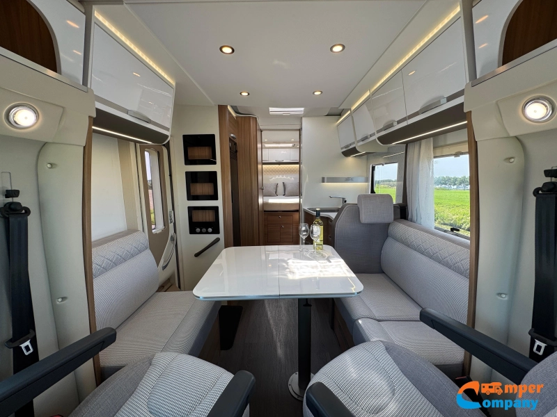 Adria Matrix 640 DC Queensbed / Face to face  foto: 11