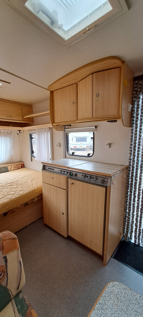 DETHLEFFS Family, Lichtgewicht caravan met voortent foto: 12