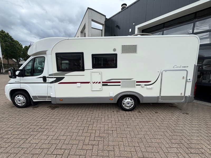 Adria Coral S 680 SP 2010 POPULAR + ESPACIOSO foto: 5