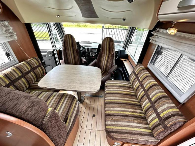 Pilote Explorateur G 741 Dwarsbed/Hefbed/Alde/2012  foto: 9