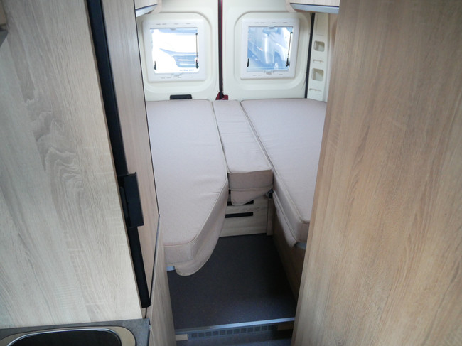 Clever 6.40 Mtr Buscamper, Chasis Maxi, &iexcl;&iexcl;Camas Bajas Longitudinales!! foto: 16