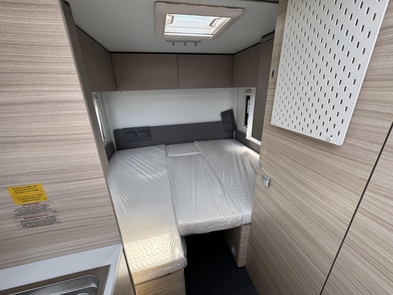 Adria Altea 502 UL 60 Year, T&uuml;r mit Fenster Foto: 9