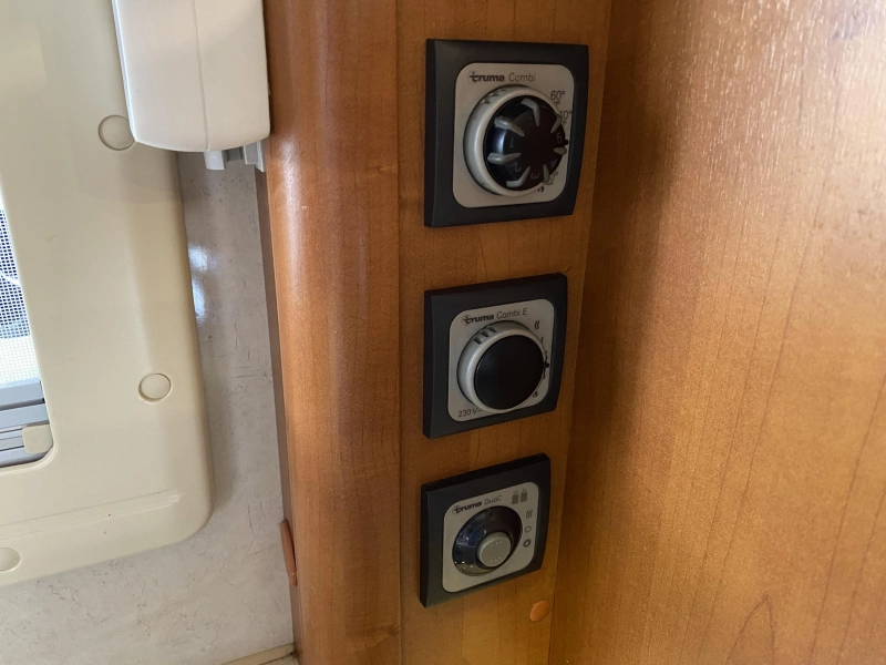 Rapido 7065+ F Dakairco | Luxe Compleet  foto: 12