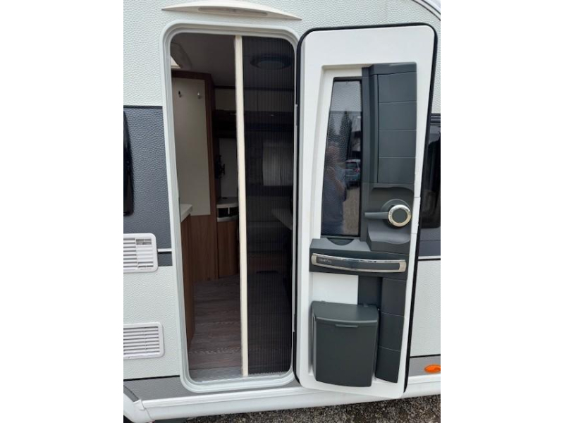 Hobby De Luxe 460 LU Enkele Bedden mover luife  foto: 8