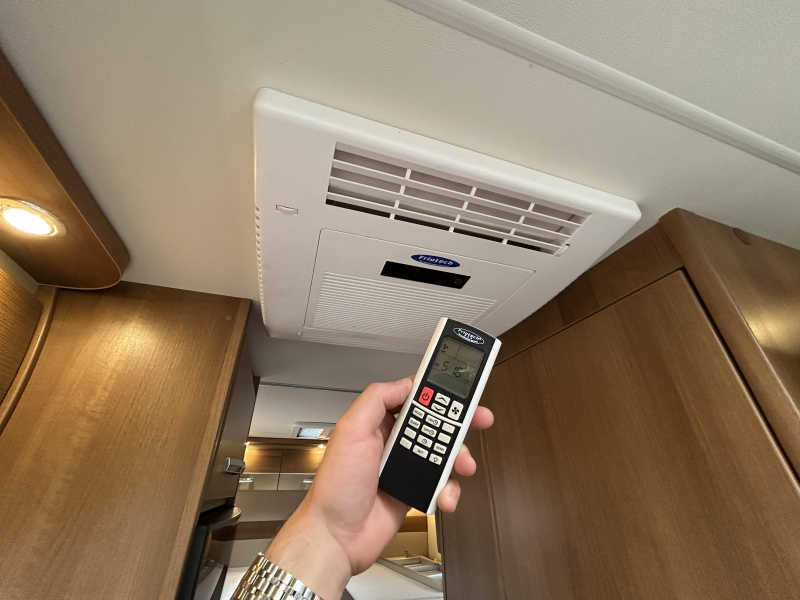 Knaus Van I 600 ME Hefbed, Solar, Schotel  foto: 21