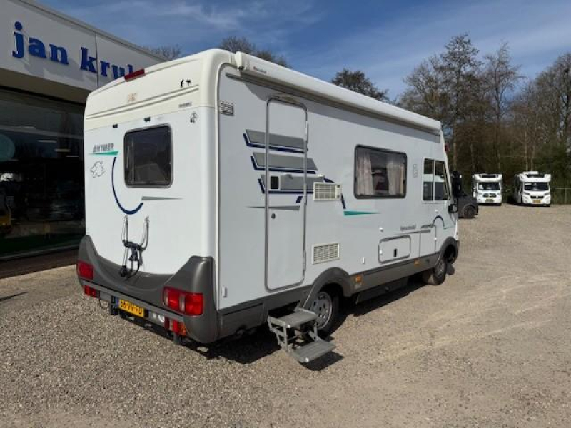 Hymer B584 intergraal camper B584  foto: 7