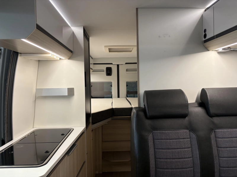 Adria Twin Axess 640 SL zonnepaneel / omvormer  foto: 17