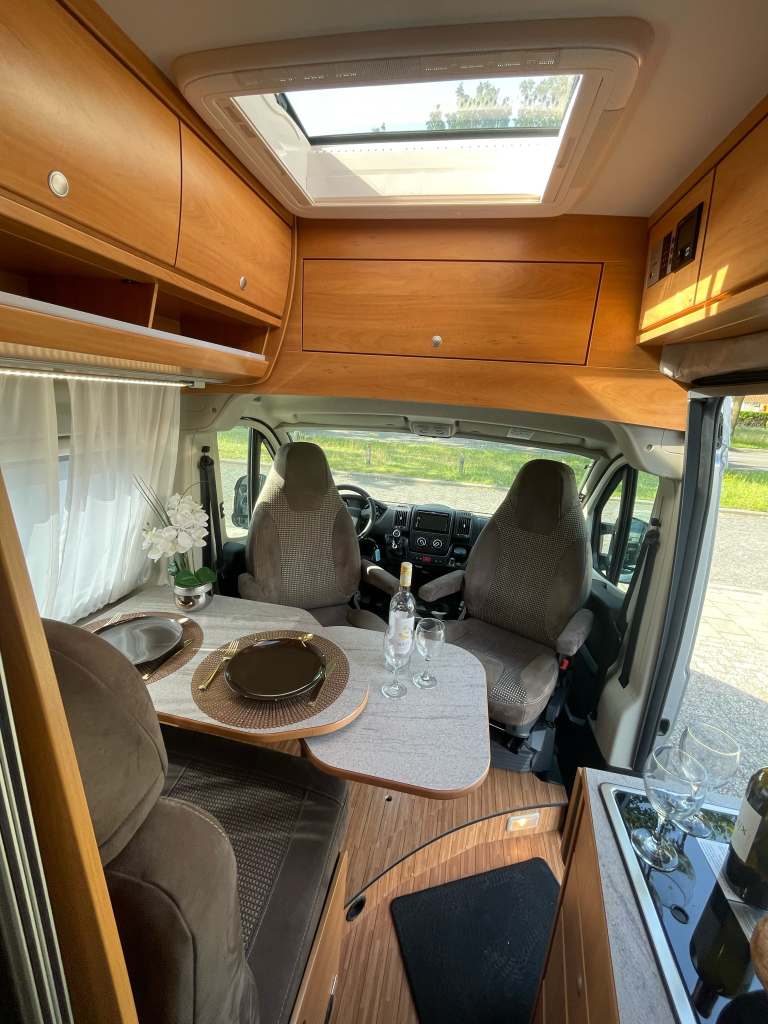 pössl ROADCRUISER XL ENKELE BEDDEN VERHOOGD TREKHAAK foto: 15