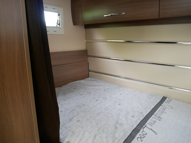 Chausson 614 Welcome, Hefbed, Dwarsbed, XXL Garage!! foto: 15