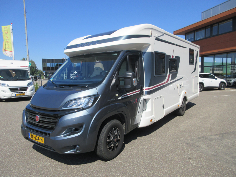 Rapido 696 F Premium Edition AUTOMAAT FACE TO FACE  foto: 17