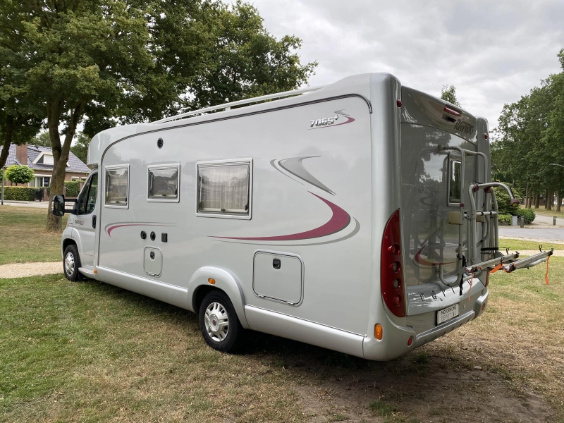 Rapido 7065+ F Dakairco | Luxe Compleet  foto: 2