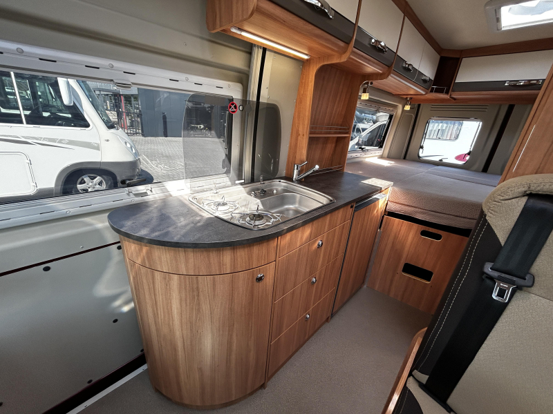Pössl Summit Plus 600 Dwarsbed/2018/Euro-6/6.0M  foto: 11