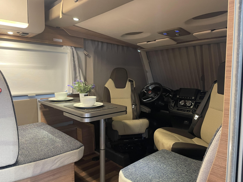 Weinsberg CaraCore 700 Meg Automatik 4pe Foto: 8