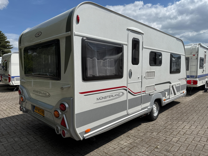 LMC Musica 470 E Voortent/Mover/Vloerverw.  foto: 1
