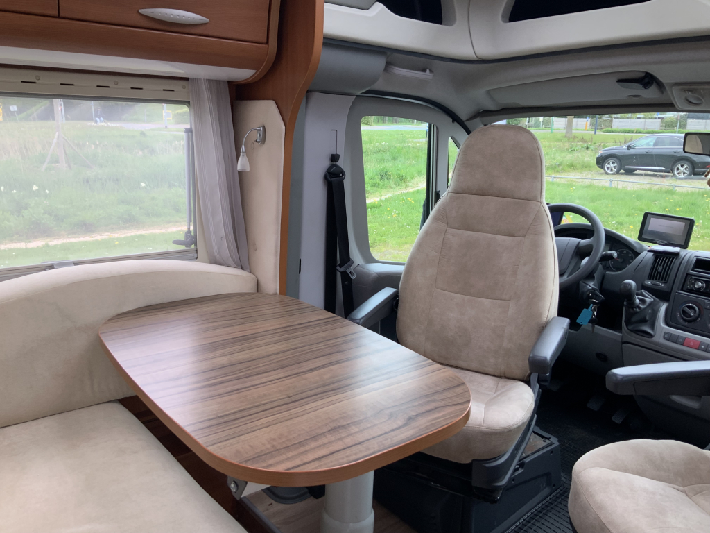Chausson Allegro 96 – enkele bedden laag, wc en doucheruimte achter, zeer nette camper bj. 2009 Camper centrum On The Road  foto: 6