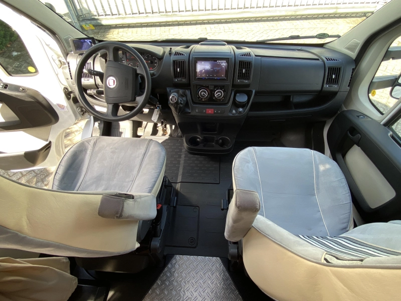 Carado T 345 teilintegriertes Wohnmobil Foto: 7