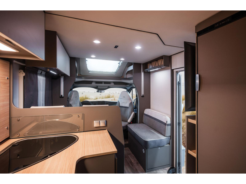 LMC Tourer 660 G enkele bedden 2027 autom.  foto: 13
