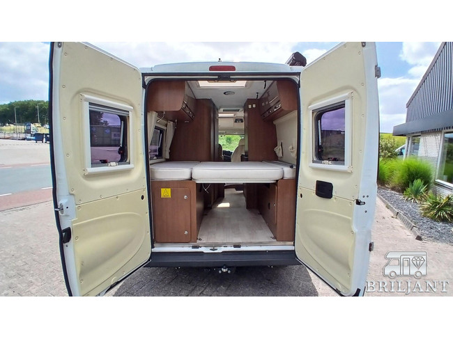 Karmann-Mobil DAVIS 590 autocaravana... cama transversal foto: 6