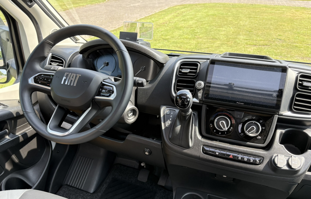 Knaus LiveTI 650 MEG Platinum Selection foto: 10