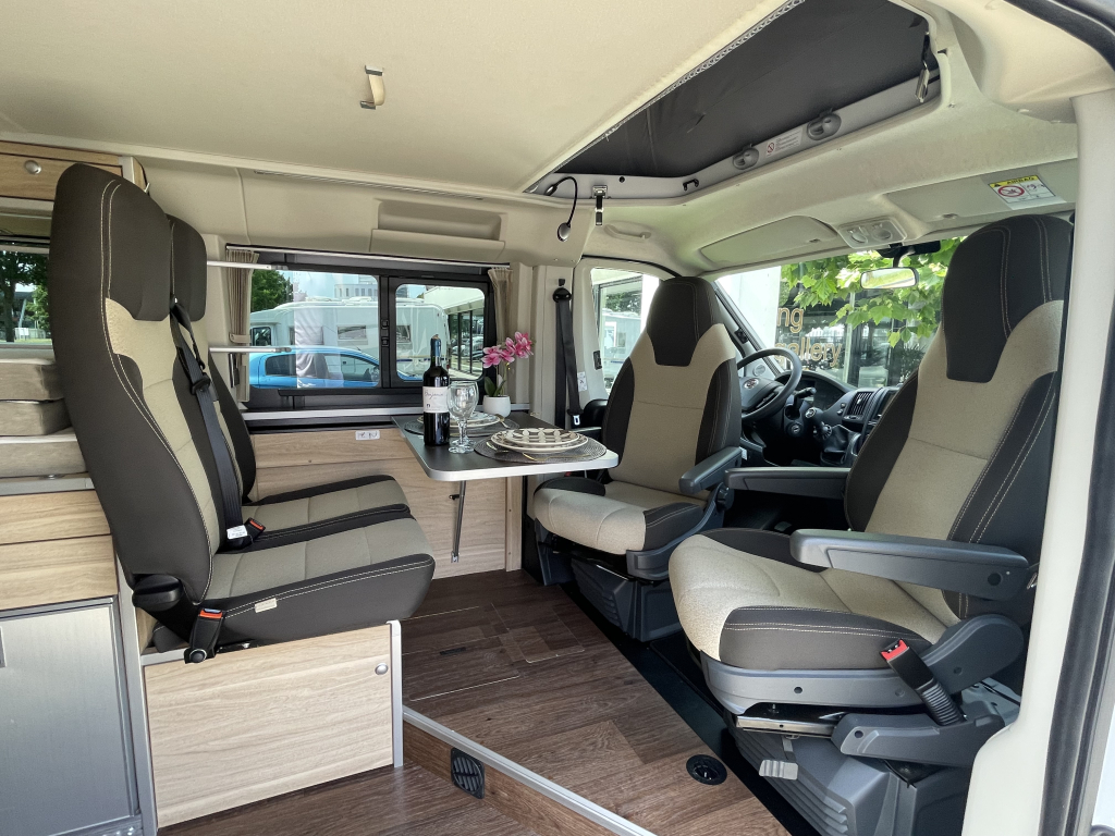 Hymer Sydney 60GT HEFDAK COMPACT 4.96M DIESELKACHEL BEARLOCK foto: 1