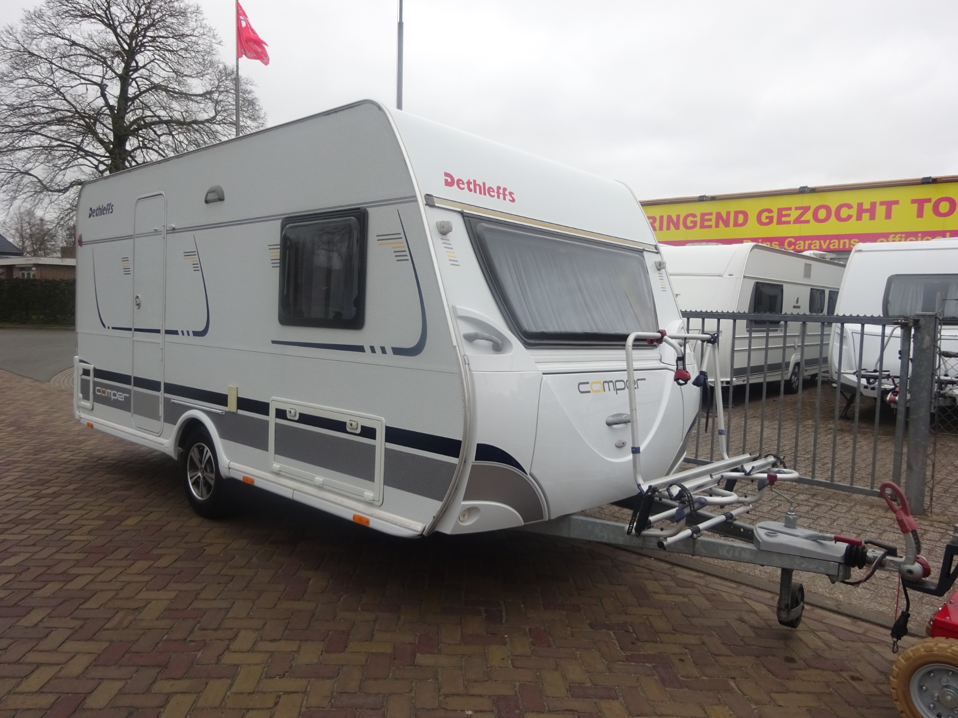 Dethleffs Camper 440DB Met Mover foto: 1