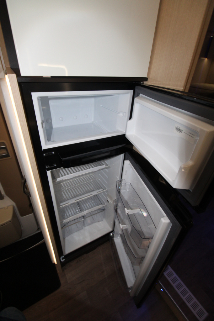 Autostar i 730 LJ Prestige design edition photo : 11