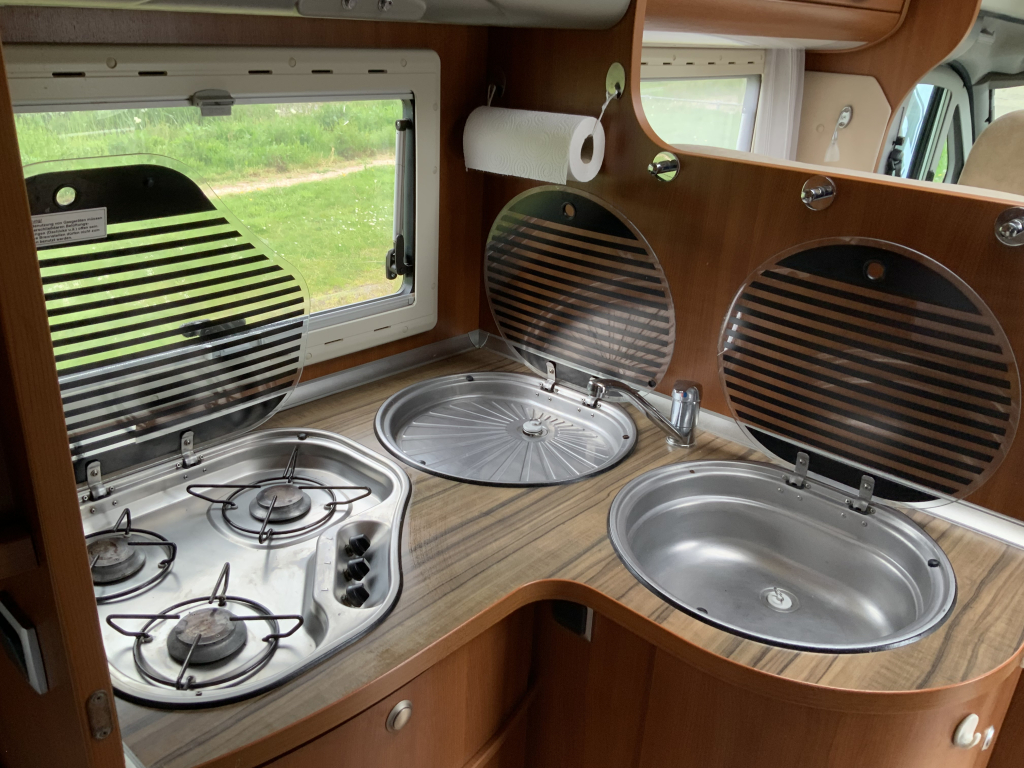 Chausson Allegro 96 – enkele bedden laag, wc en doucheruimte achter, zeer nette camper bj. 2009 Camper centrum On The Road  foto: 12