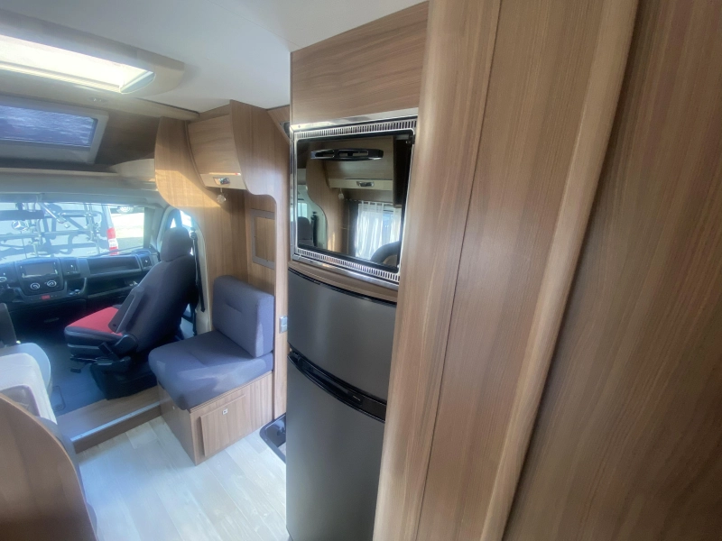 Pilote Aventura P 730 mit Queensize-Bett UND LUXUS Foto: 23
