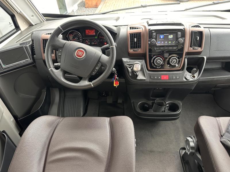 Mobilvetta K-Yacht 86 Lengtebedden Automaat TV  foto: 17