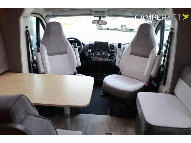 LMC Tourer T730G 165pk | Lengtebedden | Thule Luifel | Thule Fietsendrager| Gescheiden douche | Zenec multimediasysteem | foto: 7