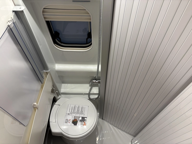 Malibu Van Comfort 640 LE 9tr automaat / lengtebed  foto: 10