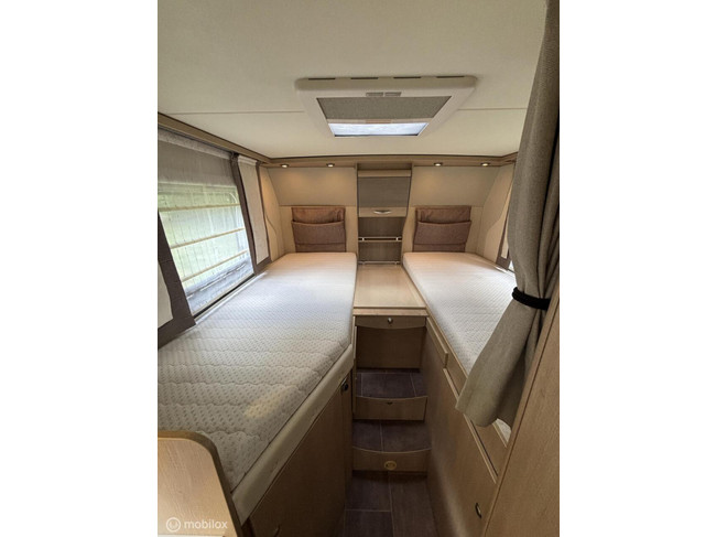 Bürstner Travel Van T 620 Fiat 2.3 130pk Euro 5 | Enkele-bedden | Douche/ wc | Garage | Incl 2 Scooters | 72dkm | TOPSTAAT foto: 3