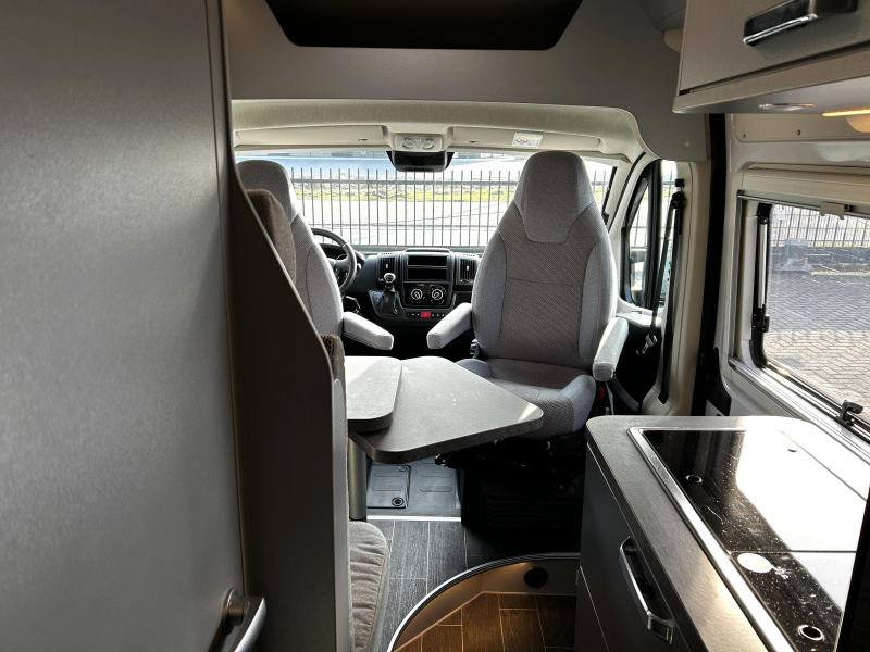 Weinsberg CaraTour 600 MQ Dwarsbed/9-traps automaat  foto: 8