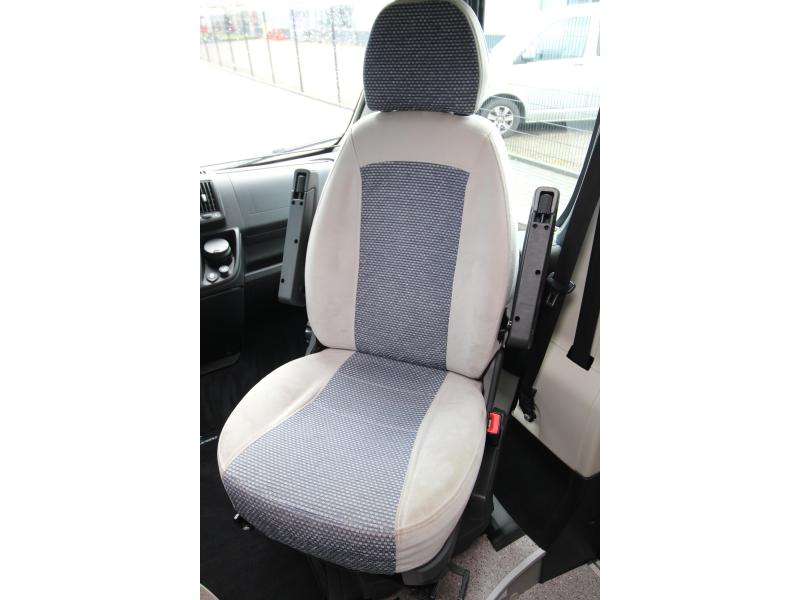 Adria Twin Titanium 640 SLX Enkele bedden - EURO5  foto: 23