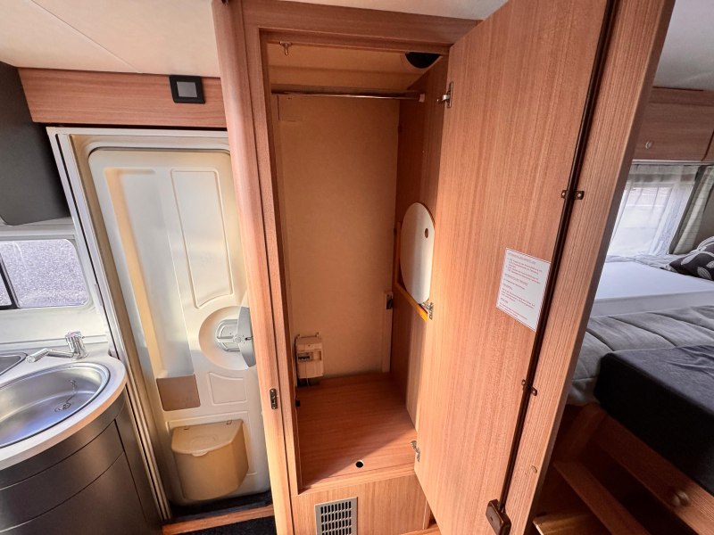 Knaus Van TI 600 ME TV SAT CAMERA 150pk Zonne  foto: 8