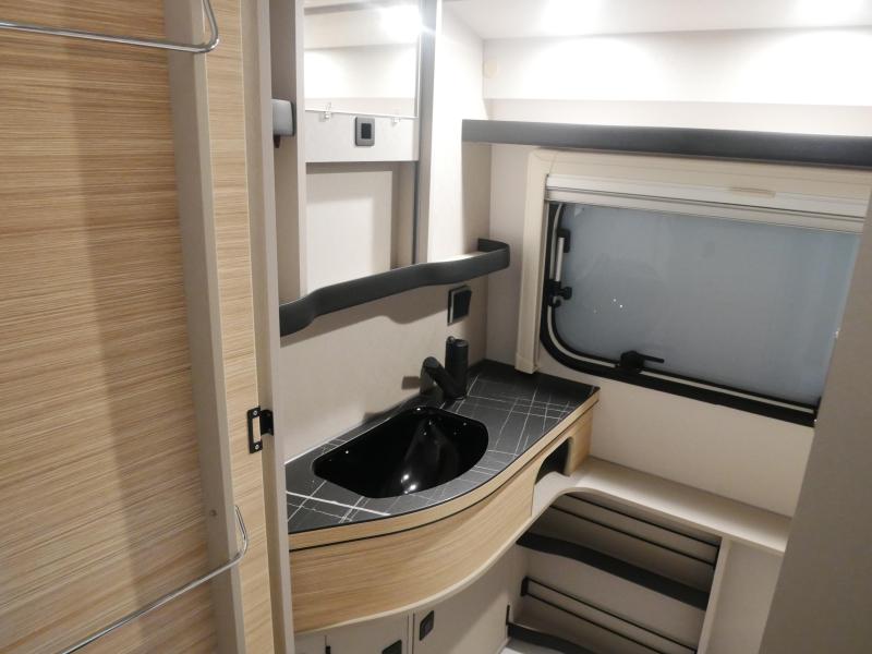 Eriba Touring 430 Gratis mover en luifel 