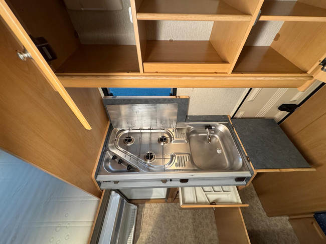 Adria Unica A 390 PS foto: 9