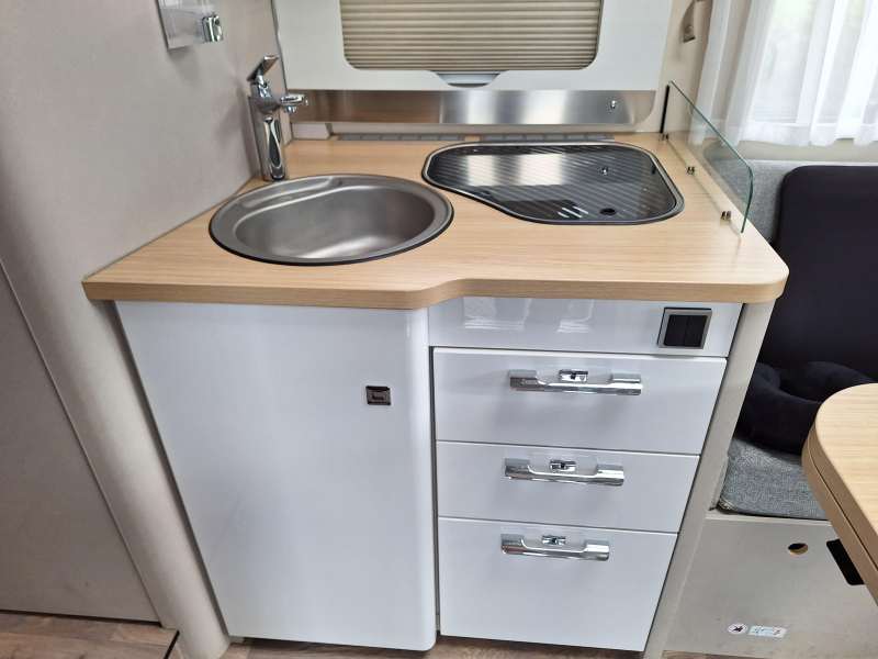 Hymer Tramp S 685 +HEFBED+LEVELSYSTEEM-FACE  foto: 2