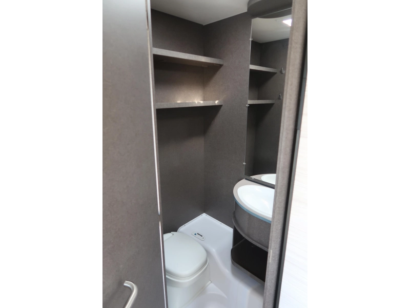 Dethleffs C'Joy 480 QLK ZGAN EN MET VOORTENT  foto: 9