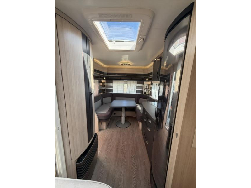Hobby De Luxe Edition 460 UFE Incl. Luifel en Mover  foto: 19