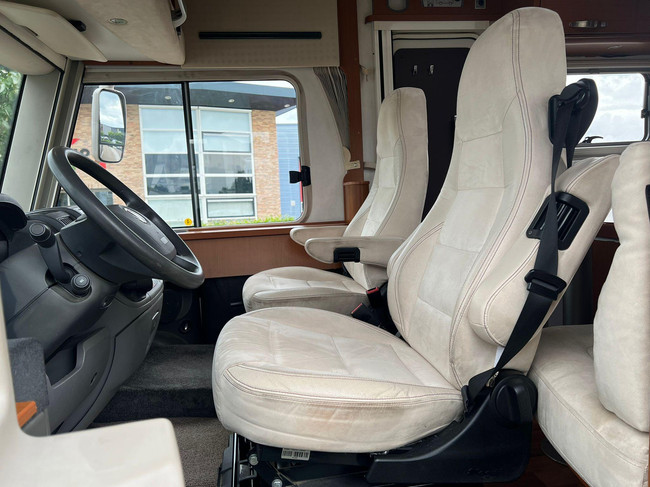Hymer B514l | Cama fija | Asiento en L | Toldo de cassette | Aire acondicionado | Bearlock | C&aacute;mara | NAVI | Apple CarPlay | TV foto: 8