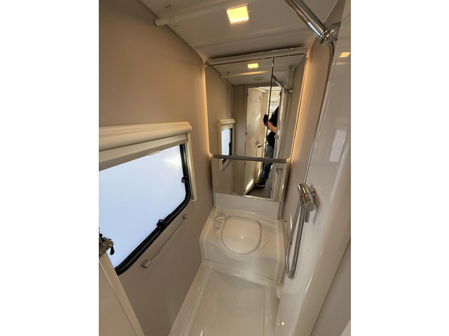 Adria Adora 522 UP Als Nieuw met Airco Mover voortent foto: 20