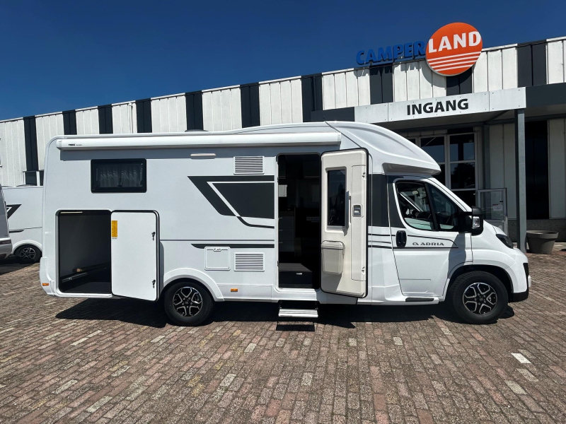 Adria Matrix Axess 650 DL Benelux, Automaat  foto: 1