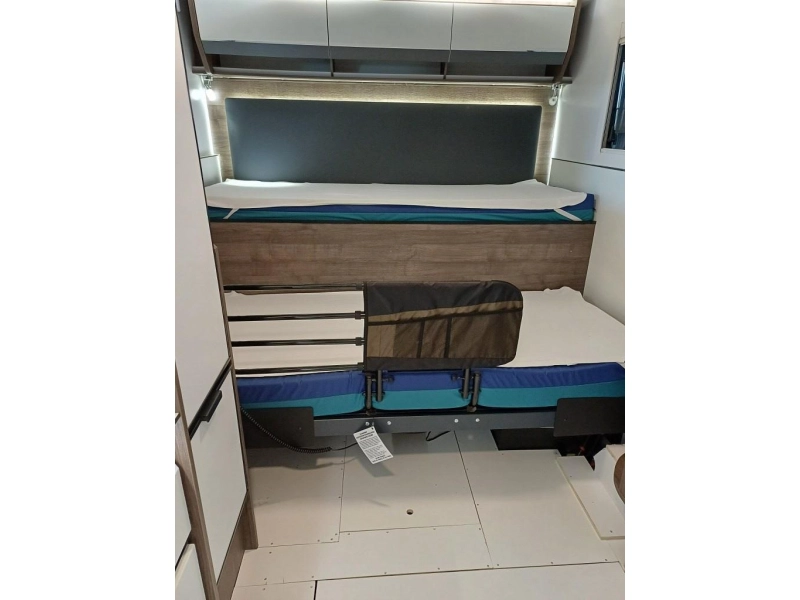 Benimar Fortuna wheelchair accessible photo: 12
