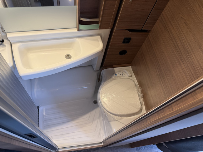 Knaus Van Wave VW 640 MEG Vansation / Free storage photo: 15