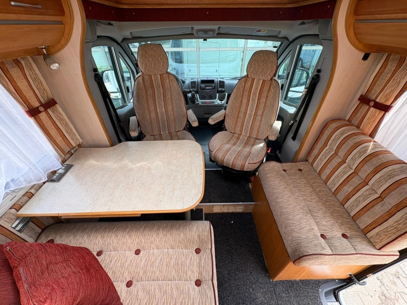 Fleurette Migrateur 73 LM Cama Queen, Aire Acondicionado, Comedor foto: 10