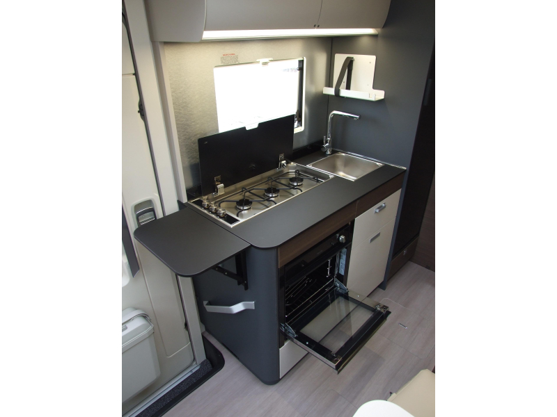 Adria Coral Supreme MB 650 SL 170 CV 9-AUTOM&Aacute;TICO foto: 12