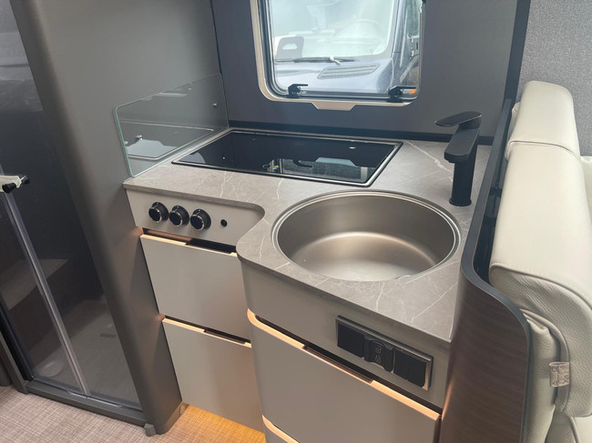 Hymer B MC I 680 Mercedes Foto: 13