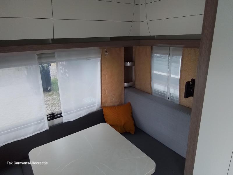 Hobby Ontour 460 DL lengte bedden 